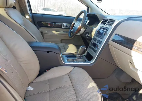 2010 Lincoln Mkx z USA, uszkodzony, nr VIN 2LMDJ8JC4ABJ33561